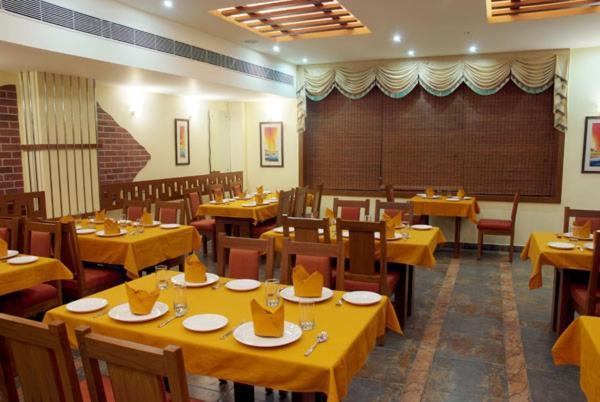 P R Pride Inn Pondicherry Exterior photo