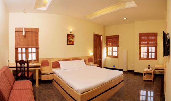 P R Pride Inn Pondicherry Exterior photo